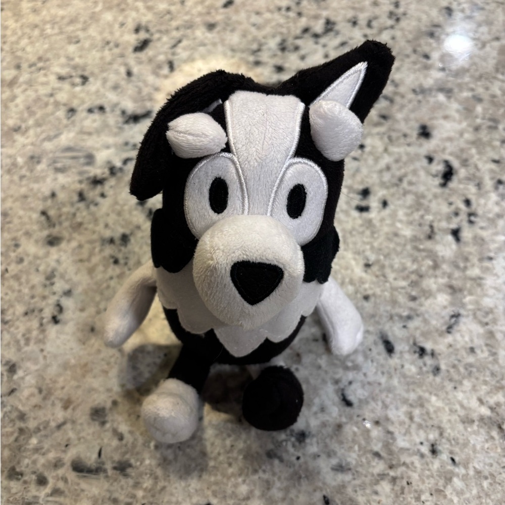 Bluey Plush Mackenzie Character Stuffy